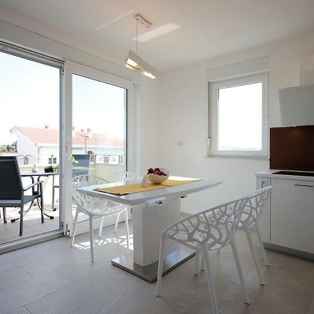 Apartmani Judita Pinezići Exterior foto