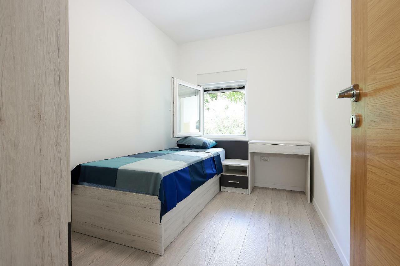 Apartmani Judita Pinezići Exterior foto