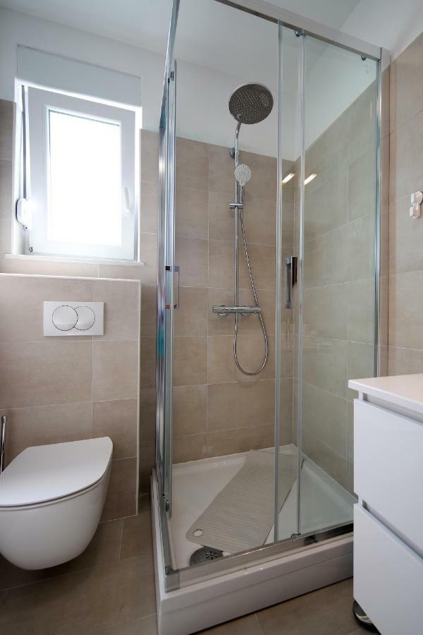 Apartmani Judita Pinezići Exterior foto