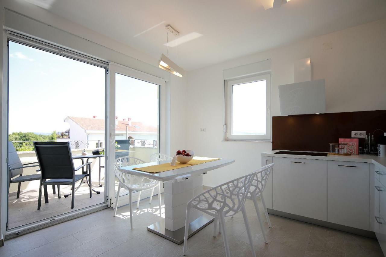 Apartmani Judita Pinezići Exterior foto